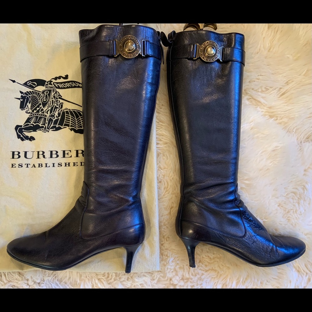 Authentic Burberry leather boots size 39 1/2